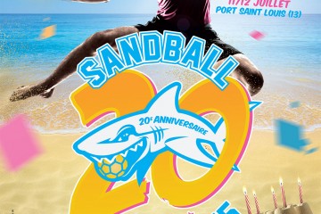 En attendant l’ouverture des inscriptions, l’affiche du Sandball Tour 2015 : Merci les Barjots!