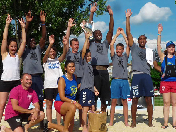 Sandball Tour 2015 à Angoulême: anciens et nouveaux réunis pour les 20 ans du Sandball